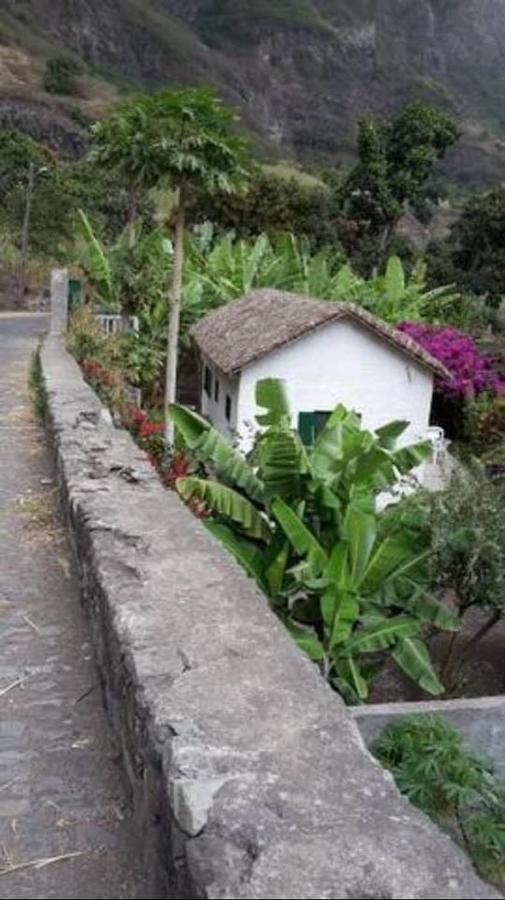 Country house Na Ribeira Do Paul *