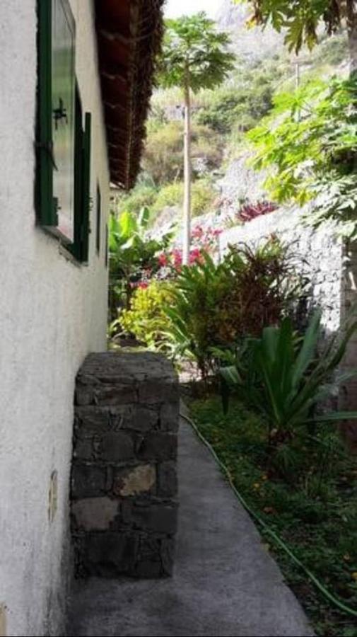 Na Ribeira Do Paul Country house